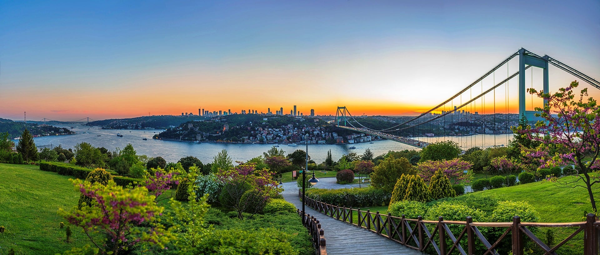 Natural Beauties of the Bosphorus with Bosphorus Cruise
