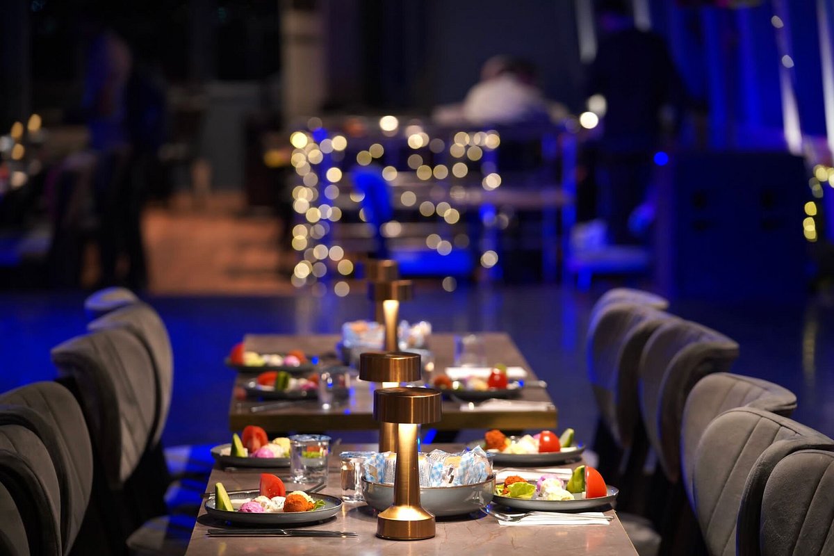 BOSPHORUS DINNER CRUISE & TURKISH NIGHT SHOW (VIP TABLE WITH VIP LARGE MENU AND SOFT DRINKS & LOCAL ALCOHOLS)